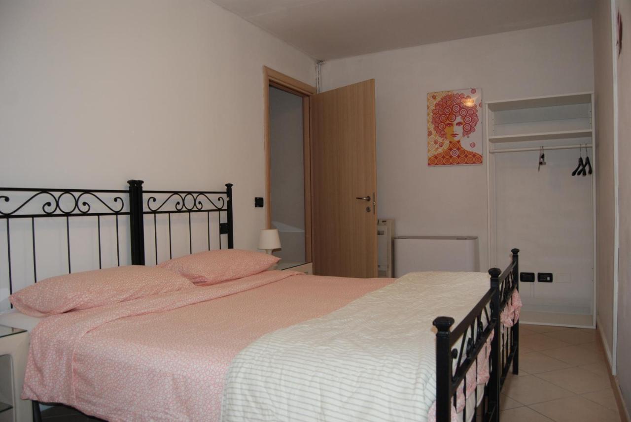 Case Vacanza Le Vele Desenzano del Garda Exterior foto